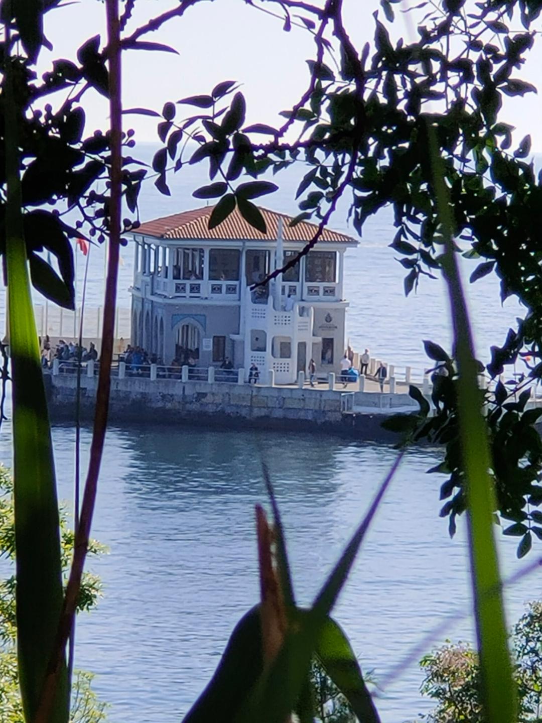 Moda İskelesi ve deniz